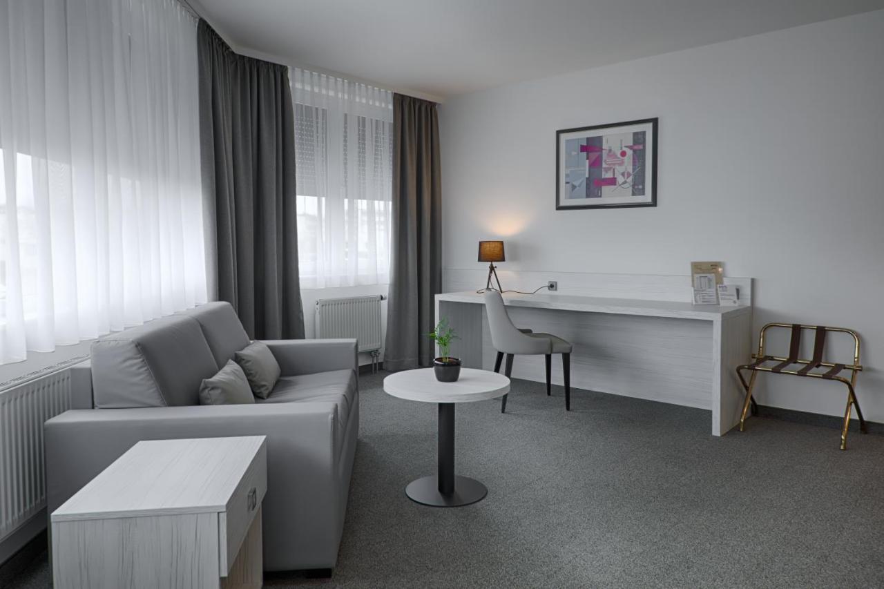 Hotel Townhouse Dahlewitz (Brandenburg) Exterior foto